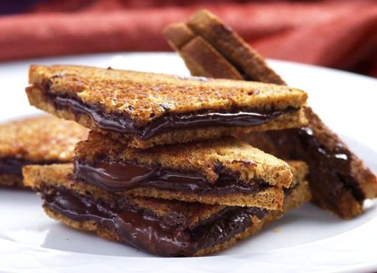 Grilled Dark Chocolate Sandwich Recipe